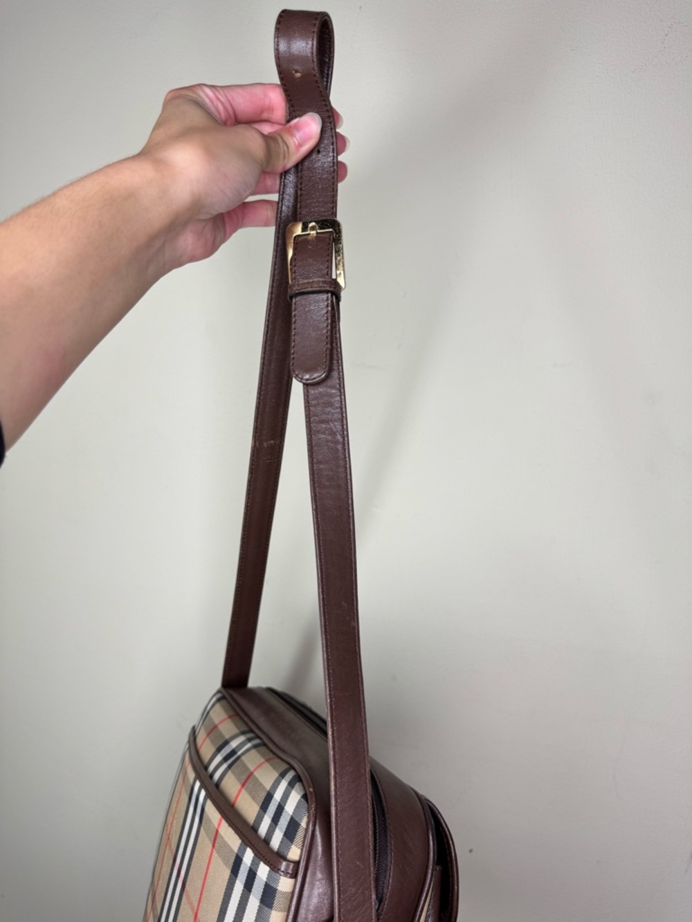 Burberry Beige Crossbody Bag with Brown Trim - Picture 8 of 12